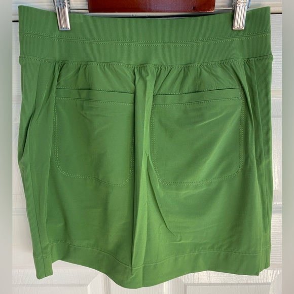 Athleta Skort W/Pockets Green Size 4 New Never Worn No Tags - Picture 4 of 12